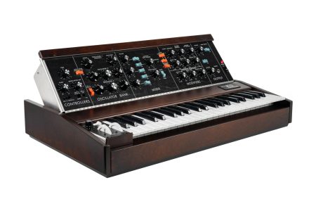 MOOG MINIMOOG MODEL D 2022 EDITION SINTETIZZATORE ANALOGICO MONOFONICO 44 TASTI